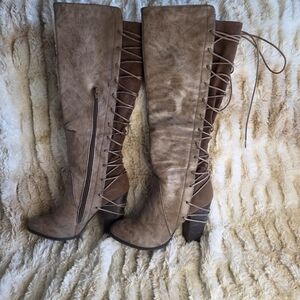 Brown Knee-High Lace-Up Boots